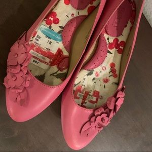 Pretty in pink shoes women size 7m, OBO!!!